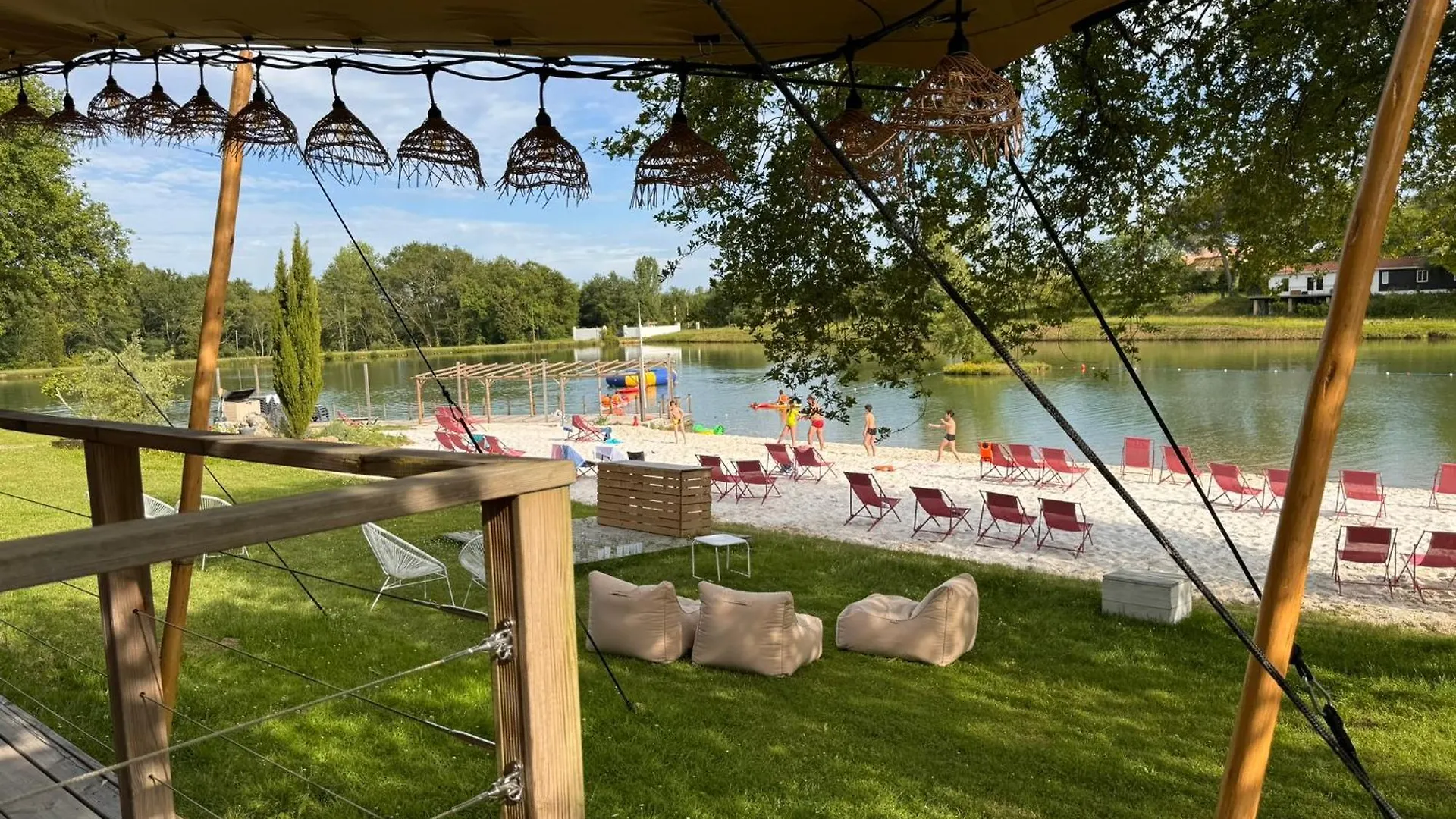 Whaka Lodge Seissan France